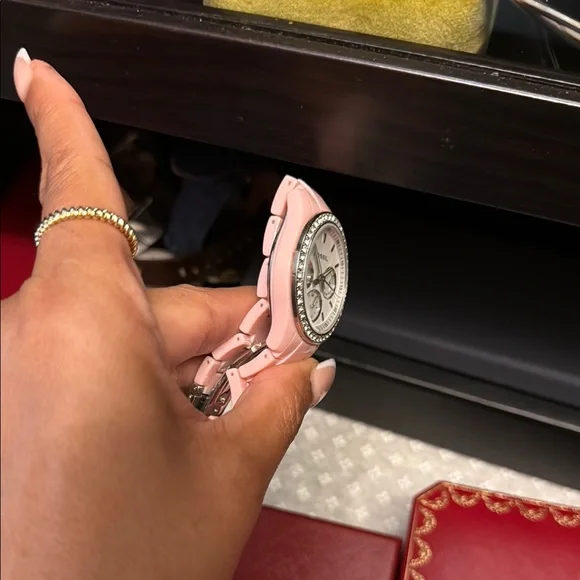 Fossil Pink Watch with Crystal Details - Picture 3 of 4